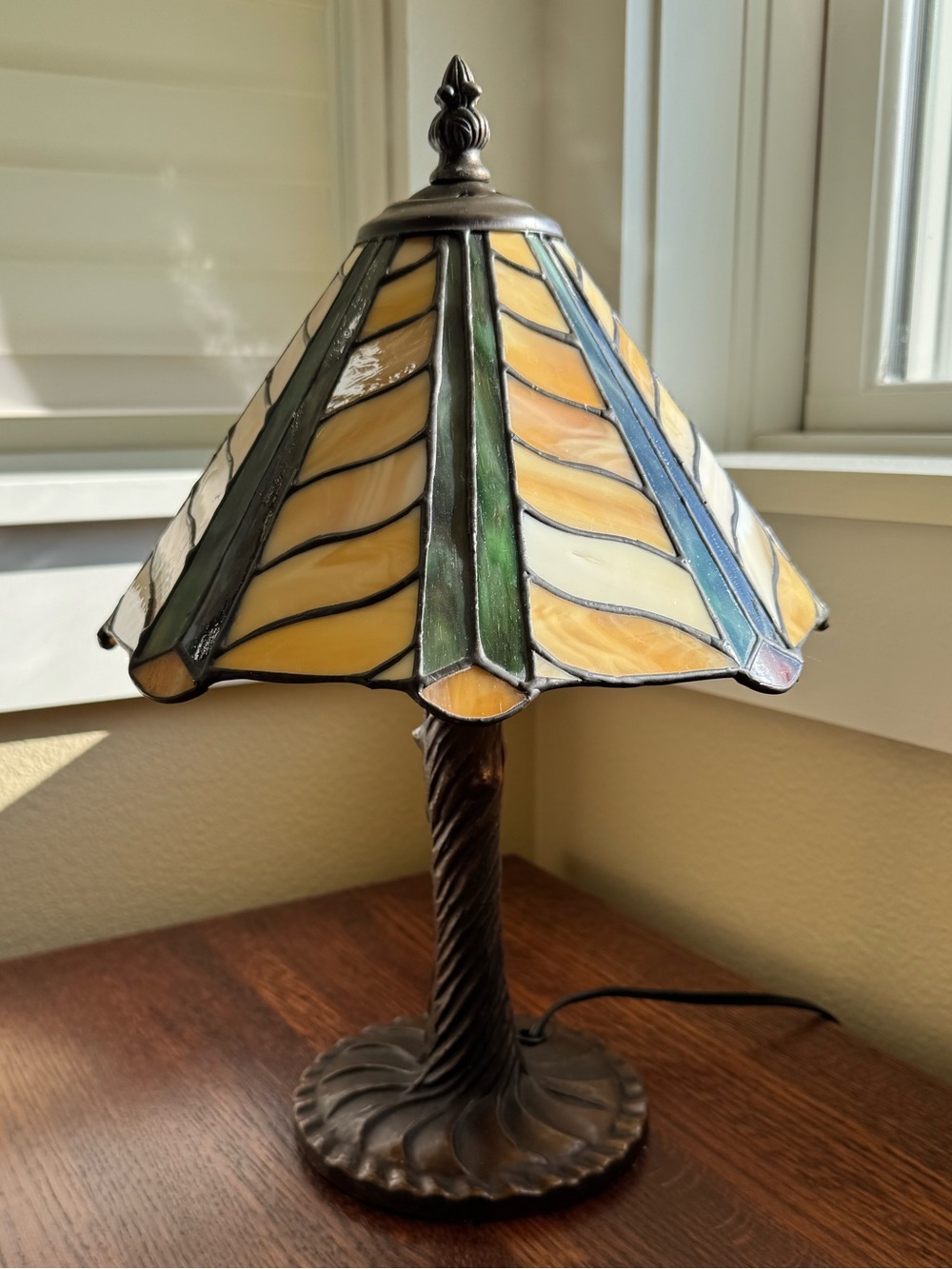 Craftsman Tiffany Style Stained Glass Table Lamp